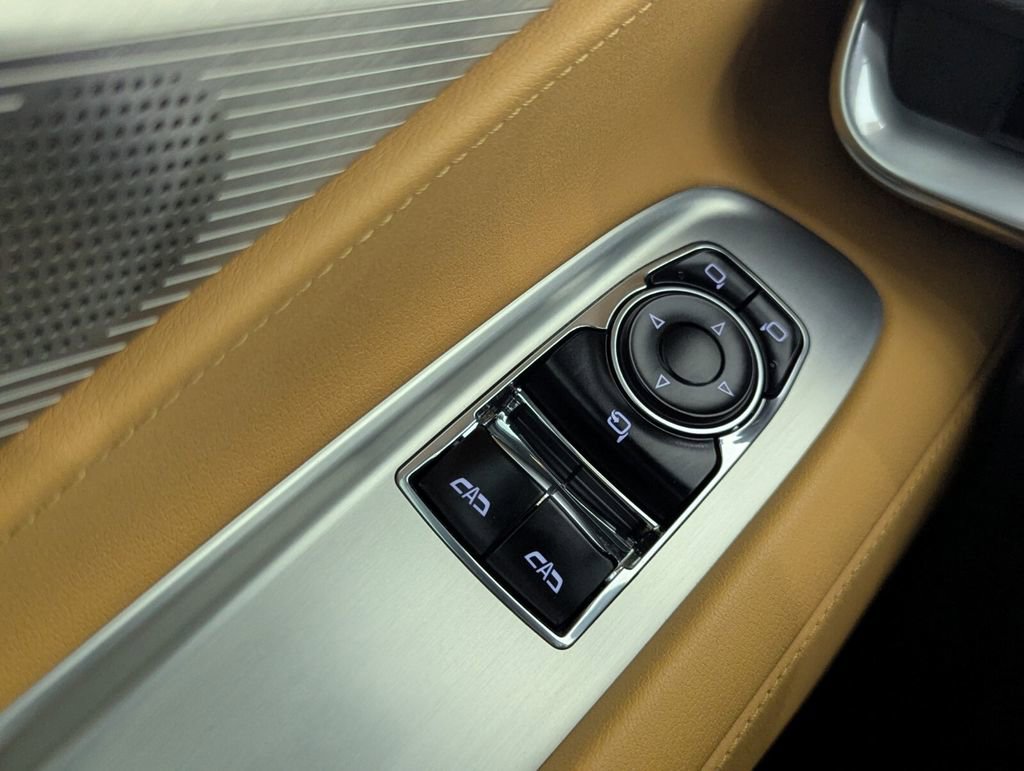 Used 2024 Chevrolet Corvette Stingray Preferred Cpe w/ Battery Protection Package image 14