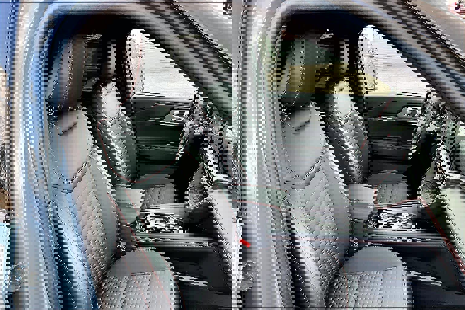 Certified 2025 Ford Explorer ST-Line w/ Premium Package image 9