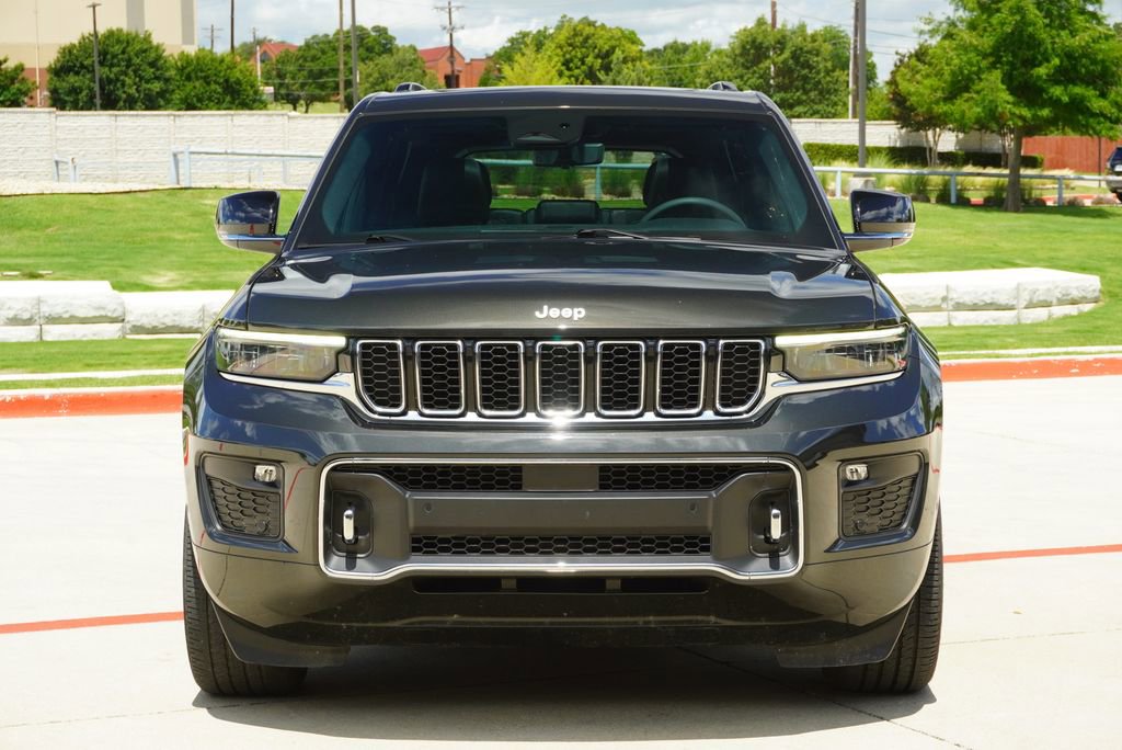 Used 2024 Jeep Grand Cherokee Overland w/ Luxury Tech Group IV AWD/4WD image 7
