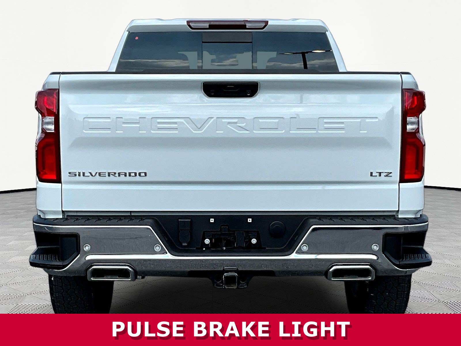 Used 2023 Chevrolet Silverado 1500 LTZ AWD/4WD image 5