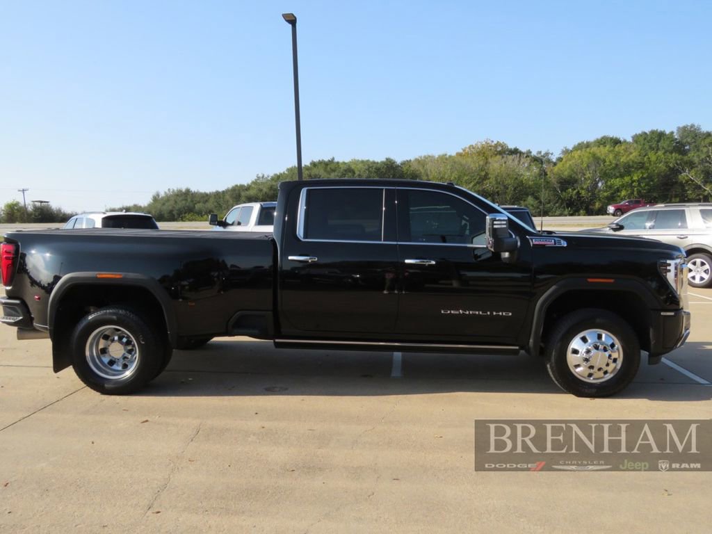 Used 2025 GMC Sierra 3500 Denali w/ Technology Package image 7
