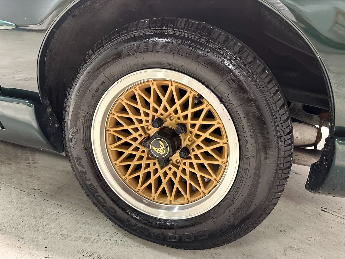 Used 1992 Pontiac Firebird Convertible RWD image 34