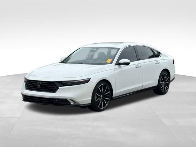 Used 2024 Honda Accord Touring image 9