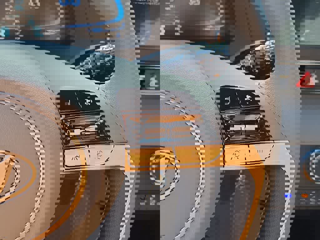 New 2026 Hyundai Elantra SE image 25