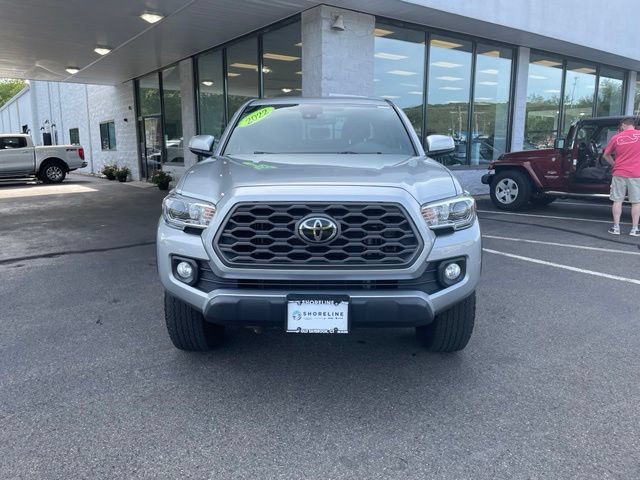 Used 2022 Toyota Tacoma TRD Off-Road AWD/4WD image 2