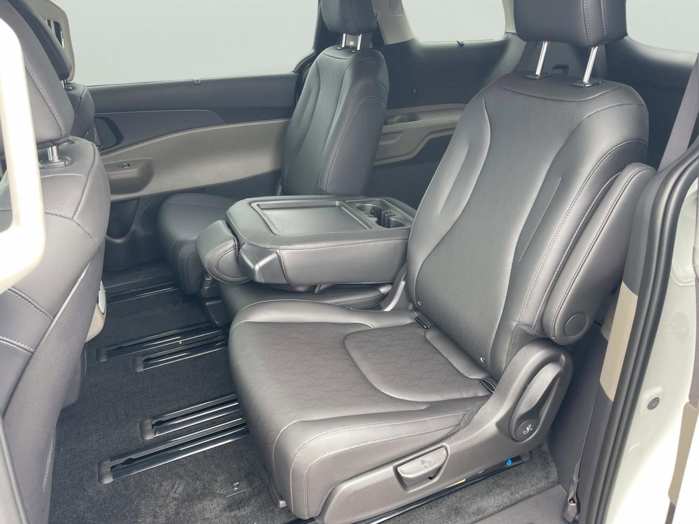 New 2026 Kia Carnival EX image 20