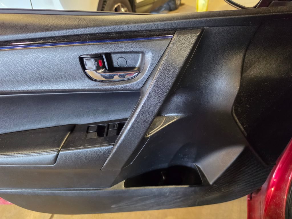 Used 2019 Toyota Corolla SE FWD image 5