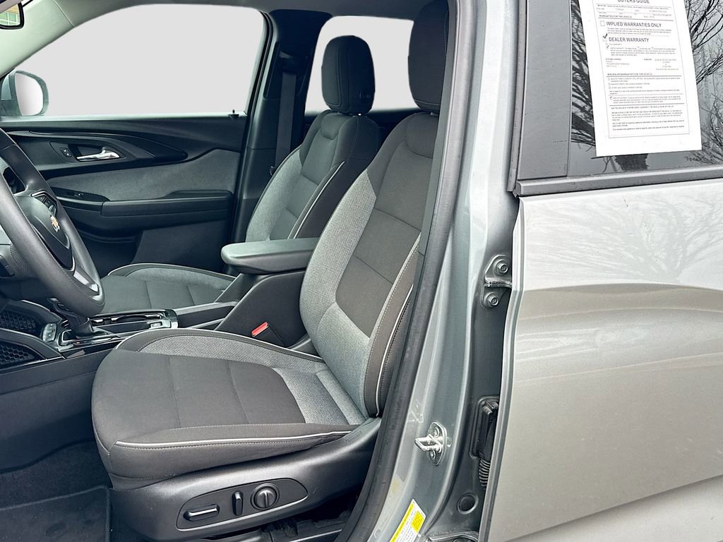 Used 2023 Chevrolet TrailBlazer LT w/ Convenience Package image 19