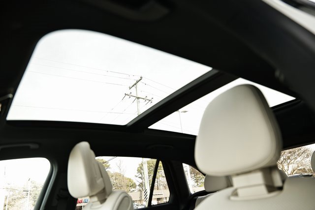 Used 2023 Mercedes-Benz GLC 300 GLC 300 image 20