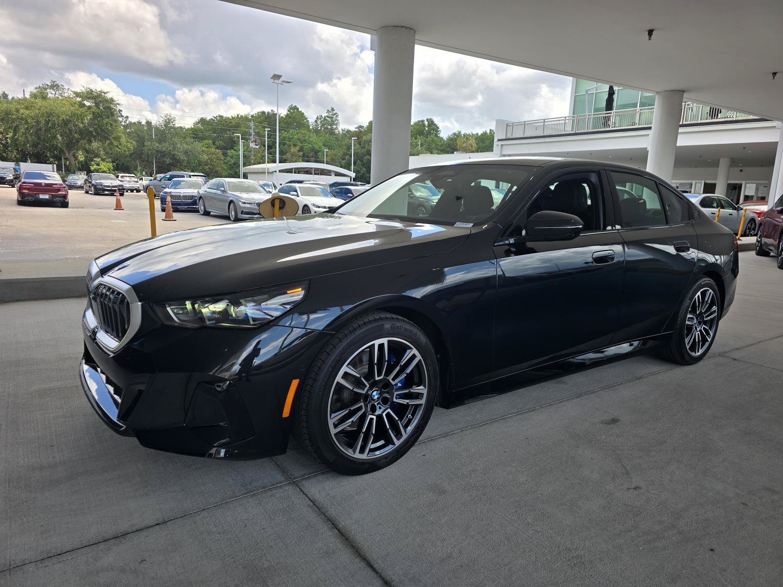 New 2027 BMW 530i w/ M Sport Package RWD image 5