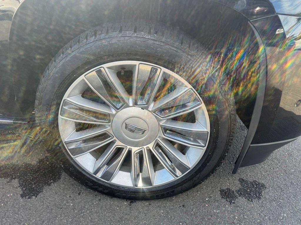 Used 2018 Cadillac Escalade Platinum AWD/4WD image 18