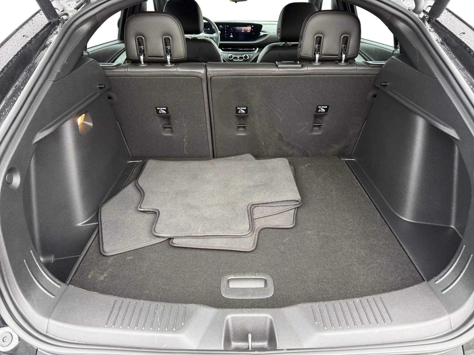 Used 2025 Buick Envista Preferred w/ Convenience II Package image 17