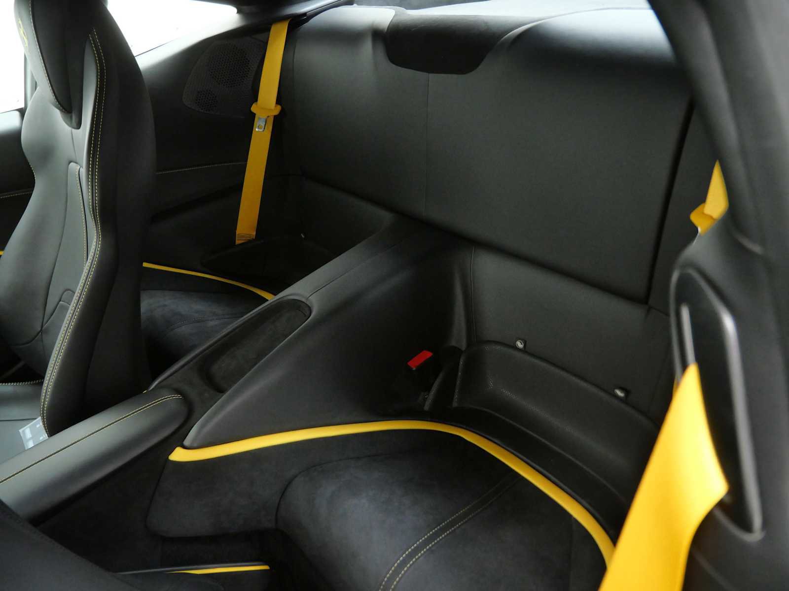 Certified 2024 Ferrari Roma image 18