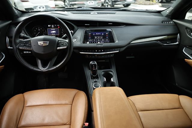 Used 2021 Cadillac XT4 Premium Luxury image 25