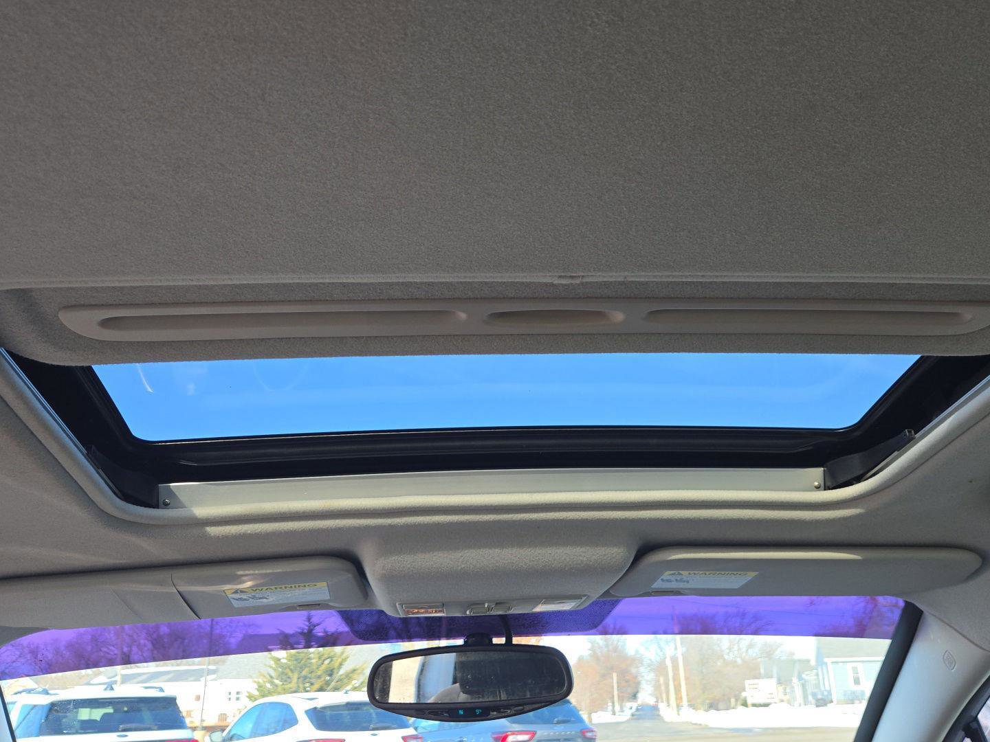 Used 2012 MAZDA MAZDA5 Touring w/ Moonroof & Audio Pkg image 21