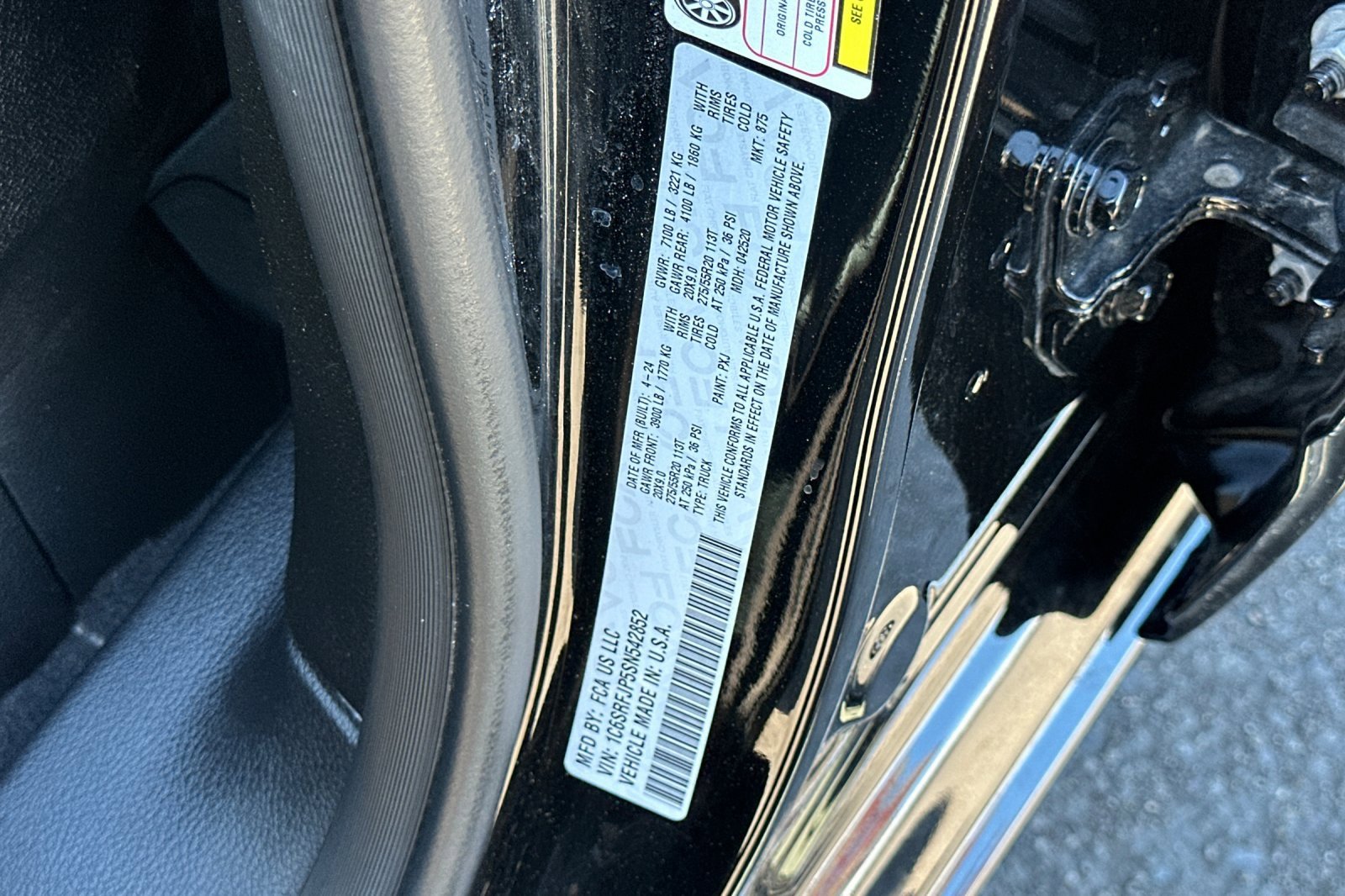 Used 2025 RAM 1500 Laramie image 57