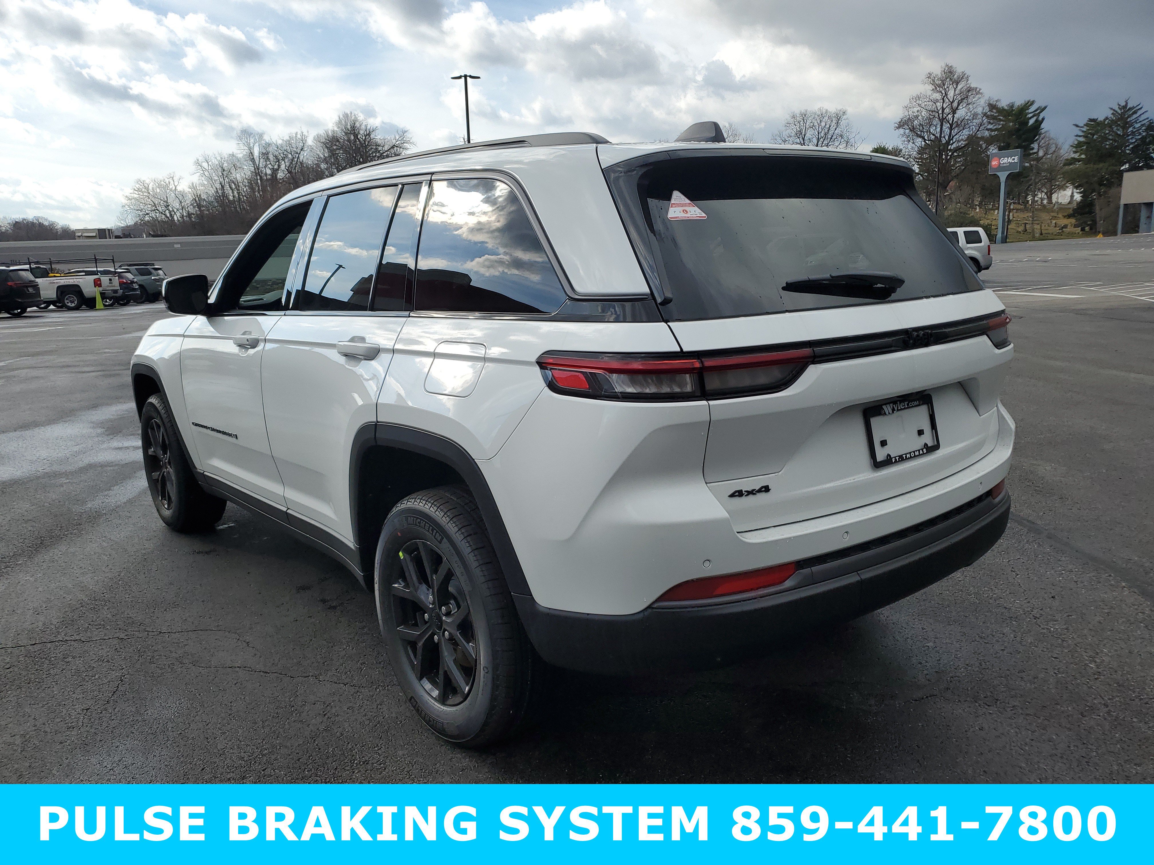 New 2026 Jeep Grand Cherokee Altitude AWD/4WD image 7