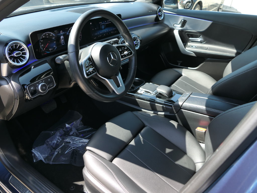 Used 2019 Mercedes-Benz A 220 w/ Premium Package image 10