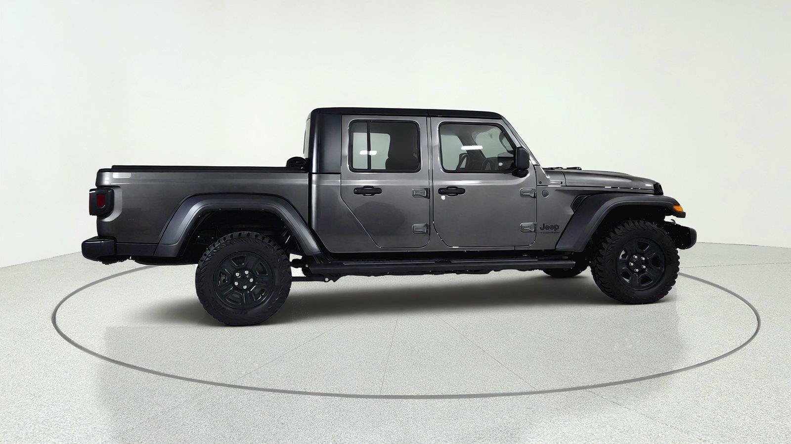 Used 2025 Jeep Gladiator Sport AWD/4WD image 7