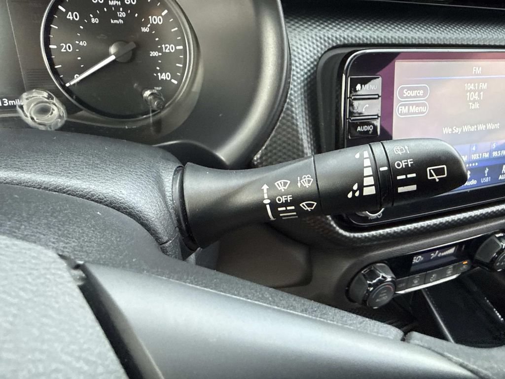 Used 2022 Nissan Kicks SV FWD image 34