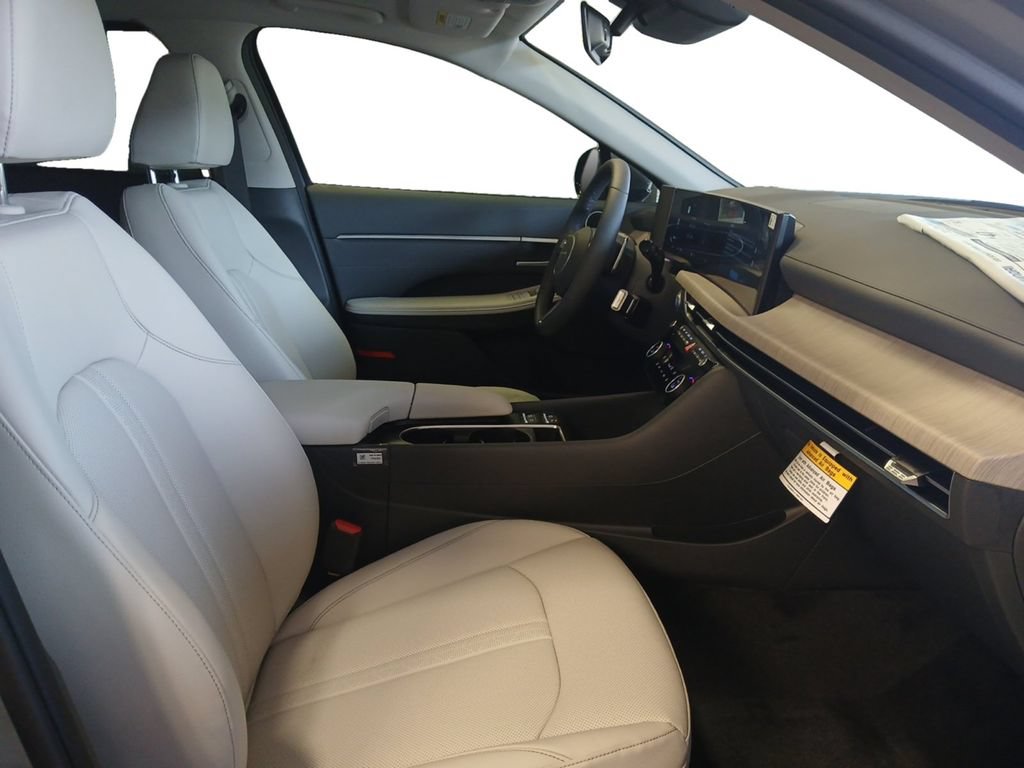 New 2026 Hyundai Sonata Limited FWD image 16