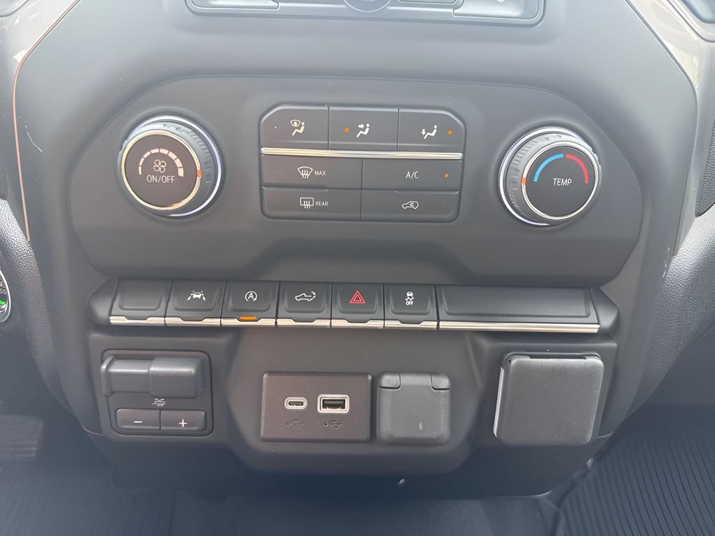 Used 2024 Chevrolet Silverado 1500 Custom AWD/4WD image 20