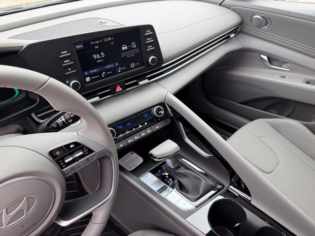 New 2026 Hyundai Elantra SEL Sport Premium FWD image 25