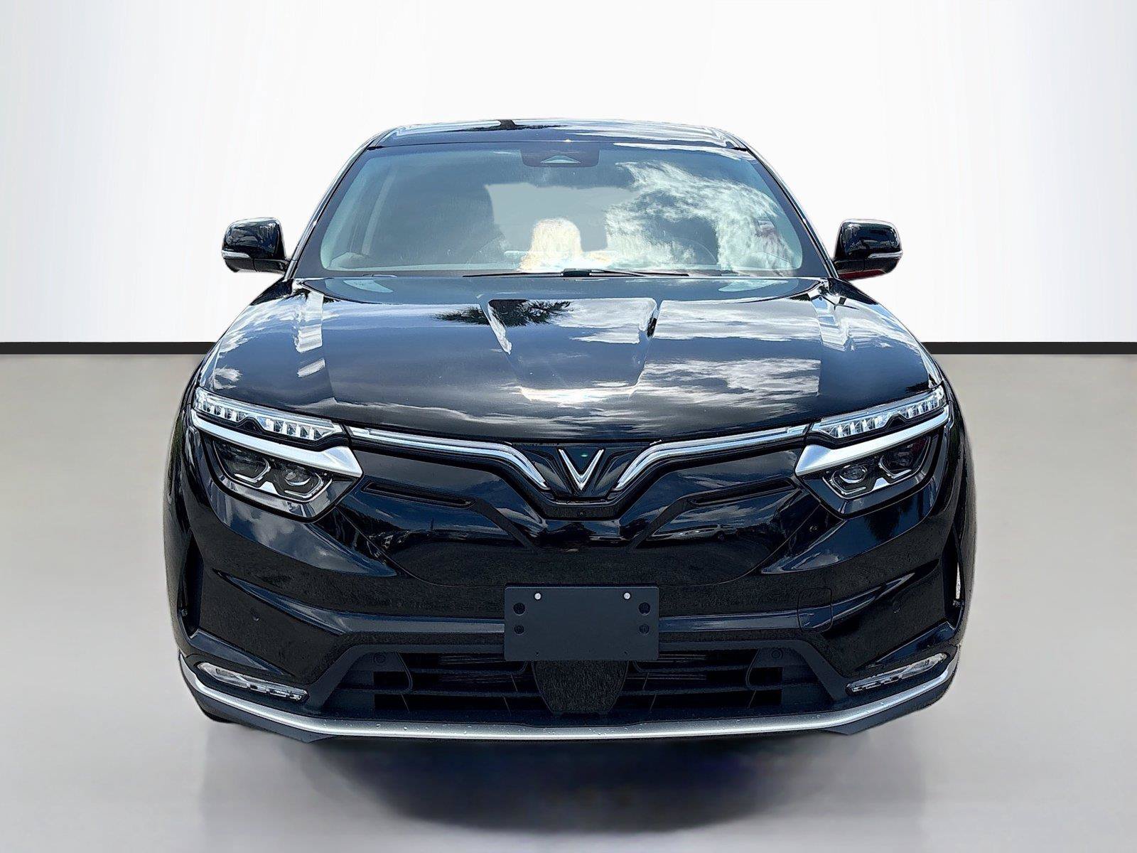 New 2025 VinFast VF 8 Eco AWD/4WD image 2