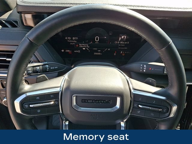 Used 2025 GMC Yukon Denali AWD/4WD image 4
