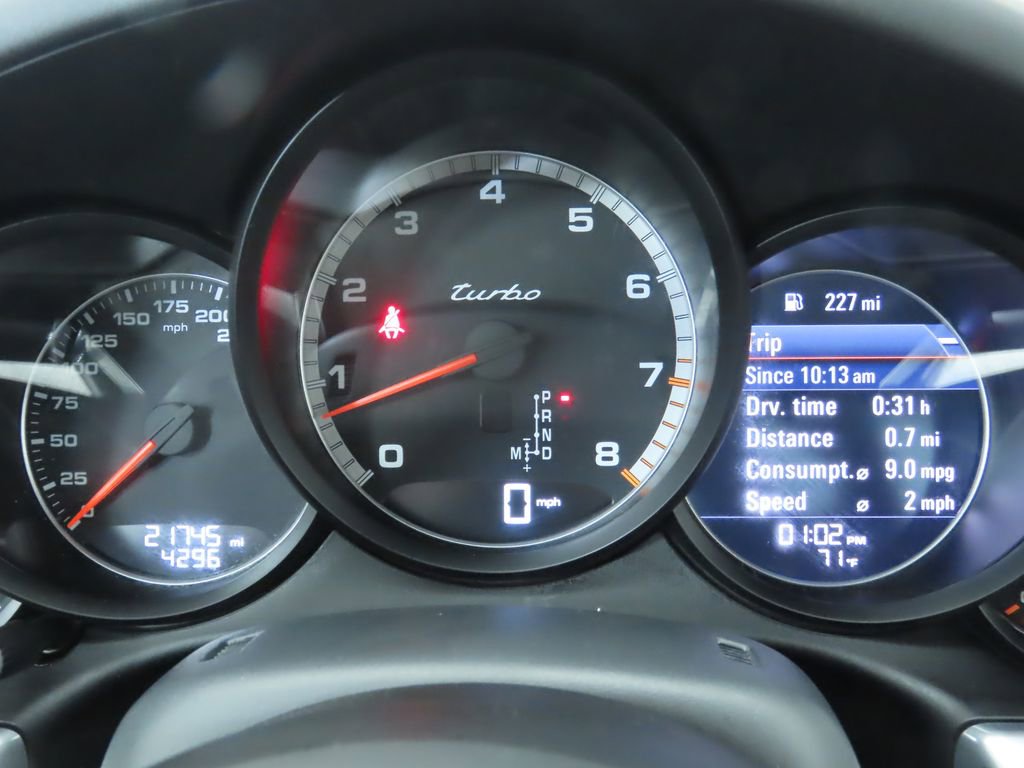 Used 2018 Porsche 911 Turbo image 33