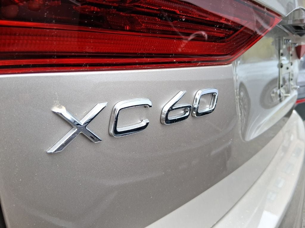 New 2026 Volvo XC60 B5 Plus w/ Climate Package AWD/4WD image 6