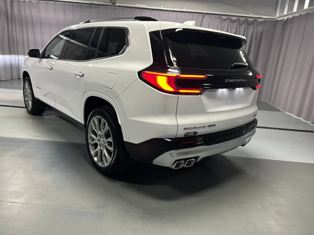 New 2027 GMC Acadia Denali w/ Denali Reserve Package AWD/4WD image 5