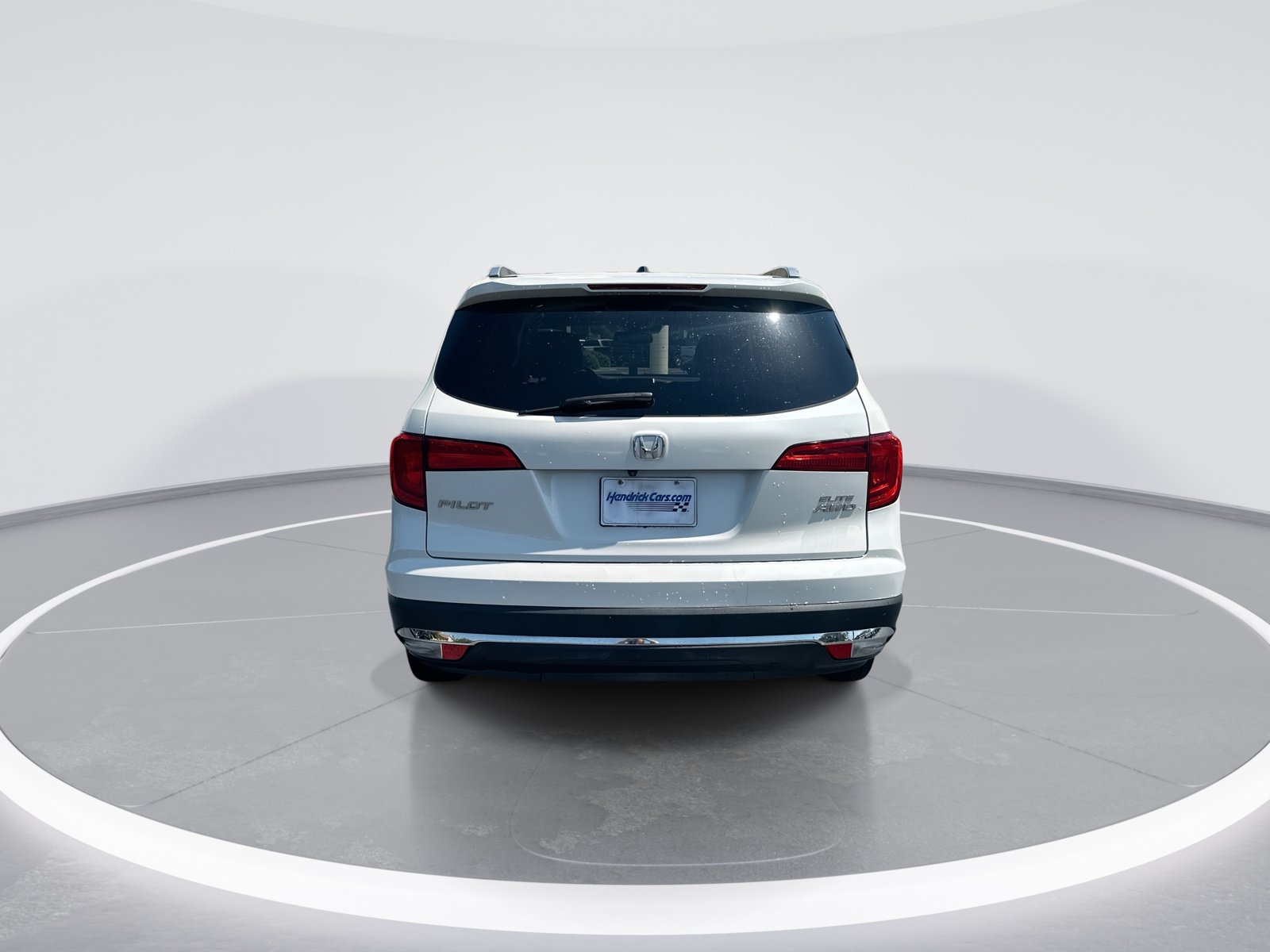 Used 2016 Honda Pilot Elite image 8