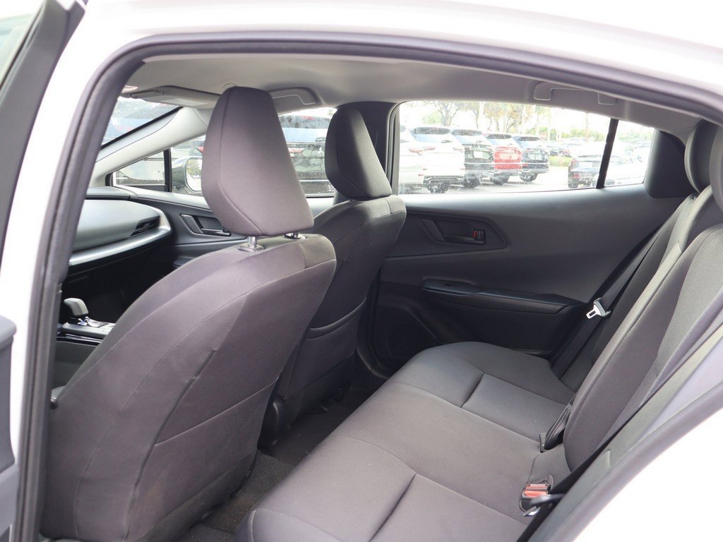 Used 2024 Toyota Prius LE image 31