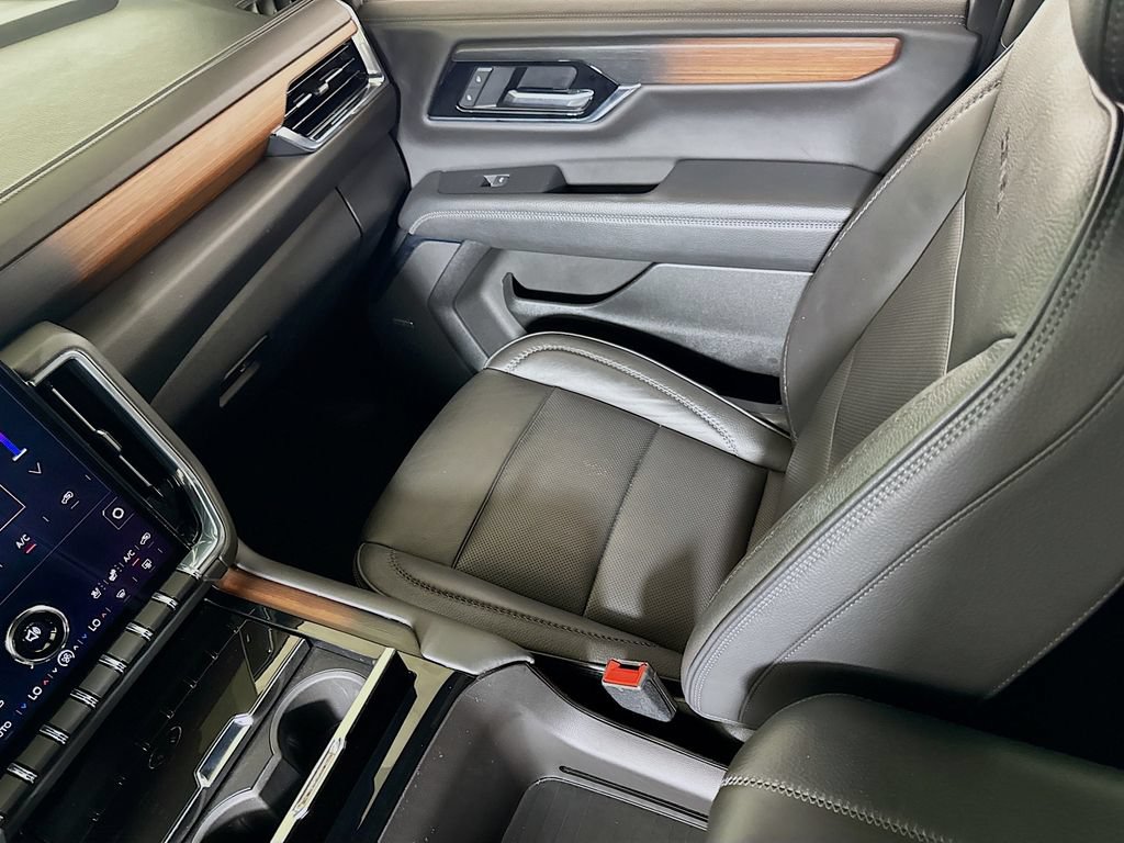 Certified 2025 GMC Yukon Denali AWD/4WD image 22