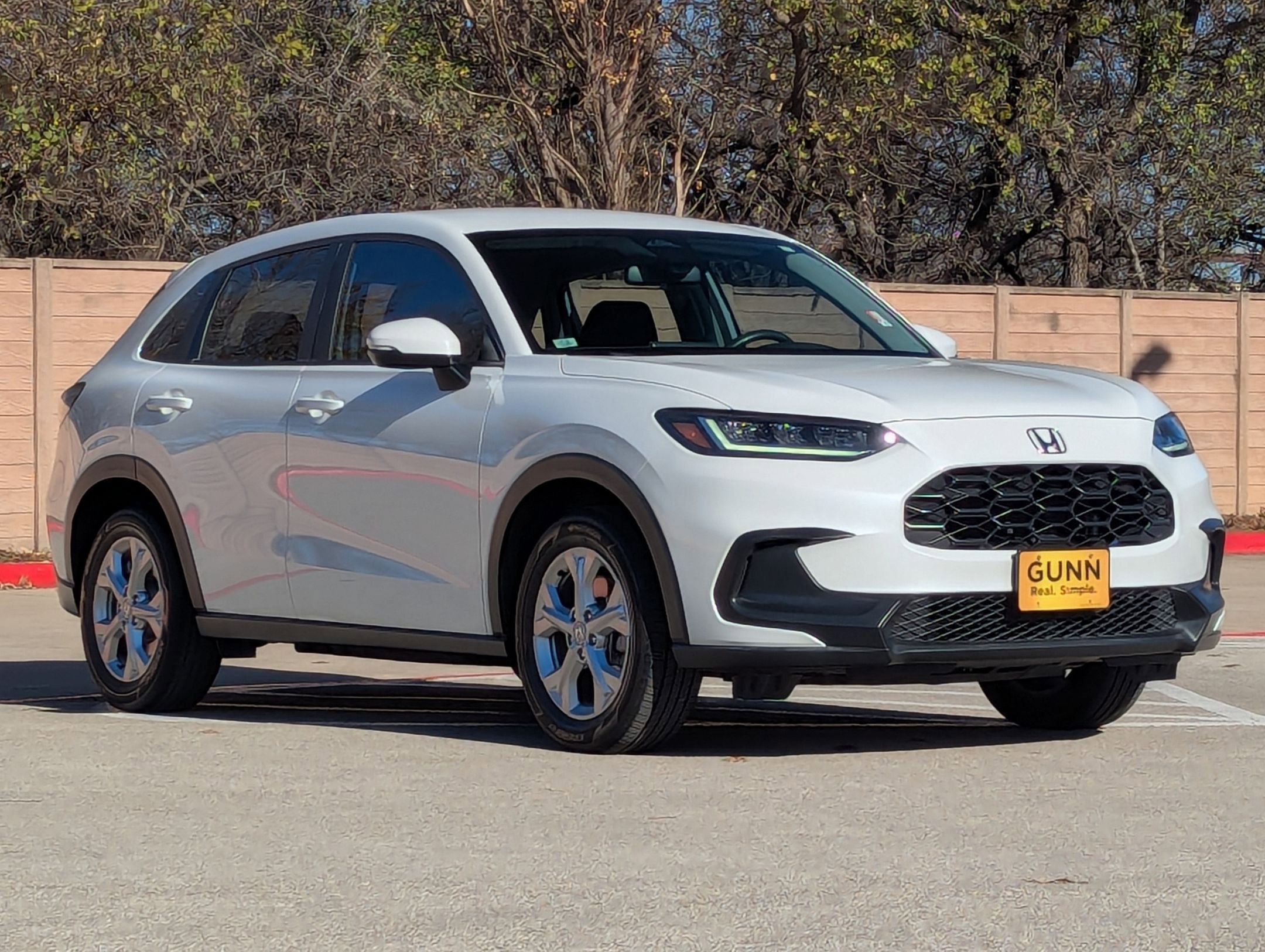 Used 2023 Honda HR-V LX image 2