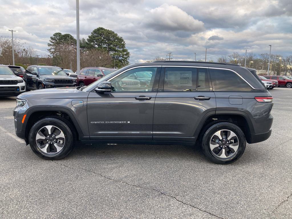 New 2024 Jeep Grand Cherokee Limited 4xe w/ Luxury Tech Group II AWD/4WD image 2