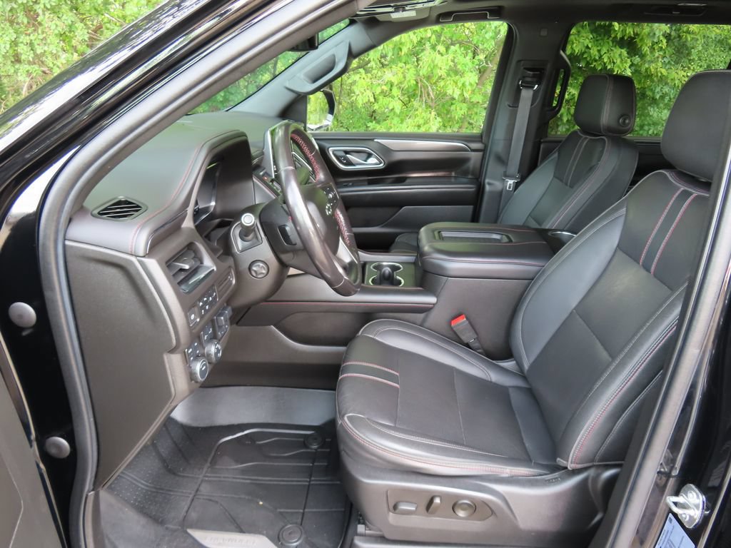 Used 2022 Chevrolet Suburban RST w/ Luxury Package AWD/4WD image 26