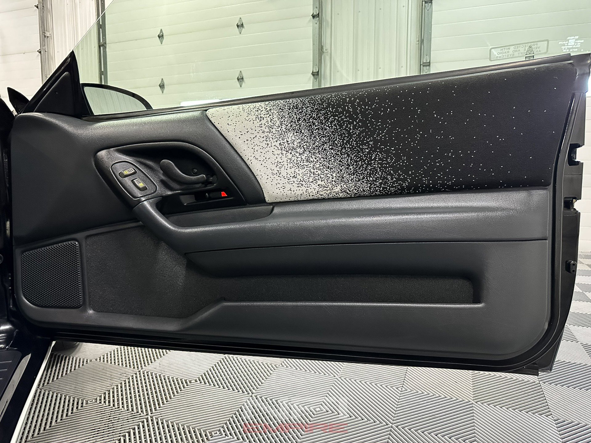Used 1993 Chevrolet Camaro Z28 image 37