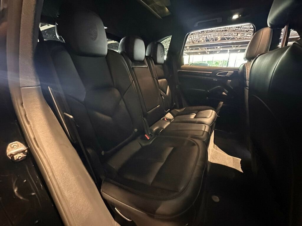 Used 2018 Porsche Cayenne AWD/4WD image 27