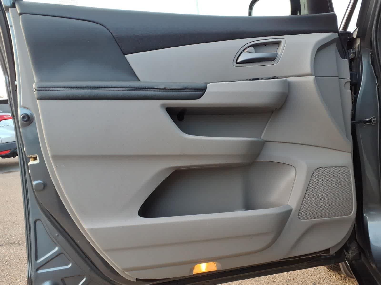 Used 2013 Honda Odyssey EX image 14