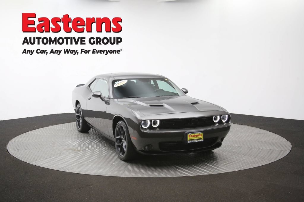 Used 2022 Dodge Challenger SXT w/ Driver Convenience Group RWD image 48