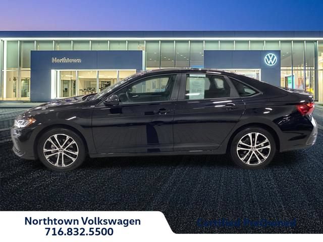 Used 2026 Volkswagen Jetta Sport FWD image 3