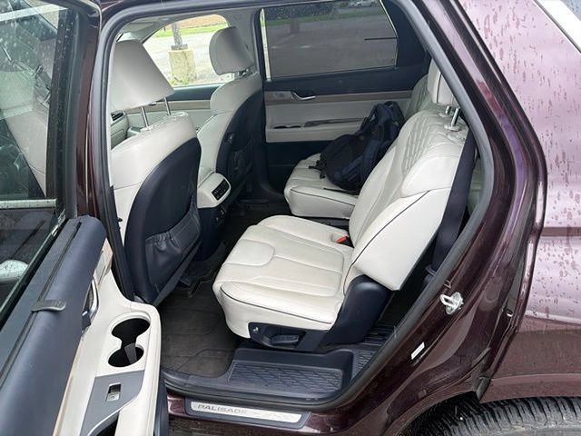 Used 2021 Hyundai Palisade Limited w/ Winter Package AWD/4WD image 8