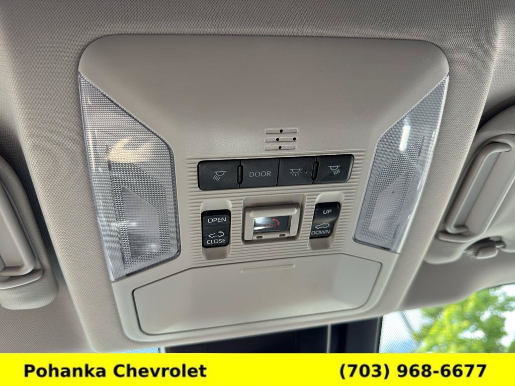 Used 2023 Toyota RAV4 XLE Premium AWD/4WD image 18
