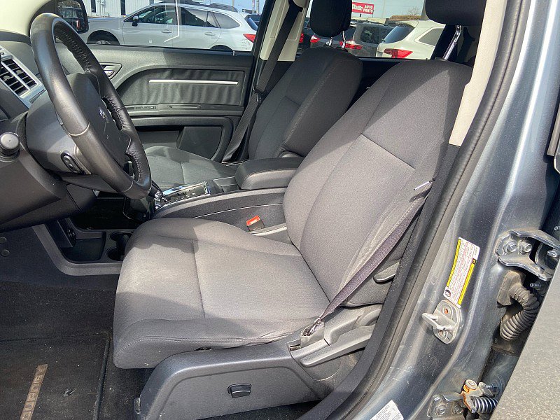 Used 2010 Dodge Journey SXT w/ Flexible Seating Group FWD image 6
