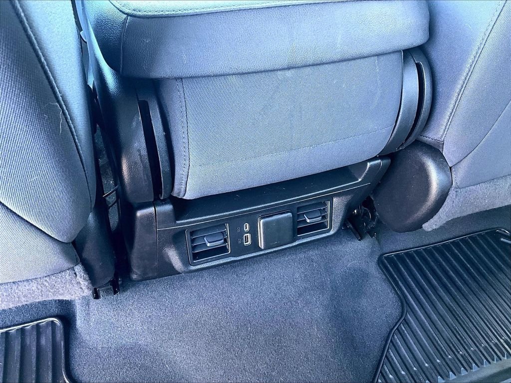 Used 2023 Chevrolet Silverado 1500 LT AWD/4WD image 28