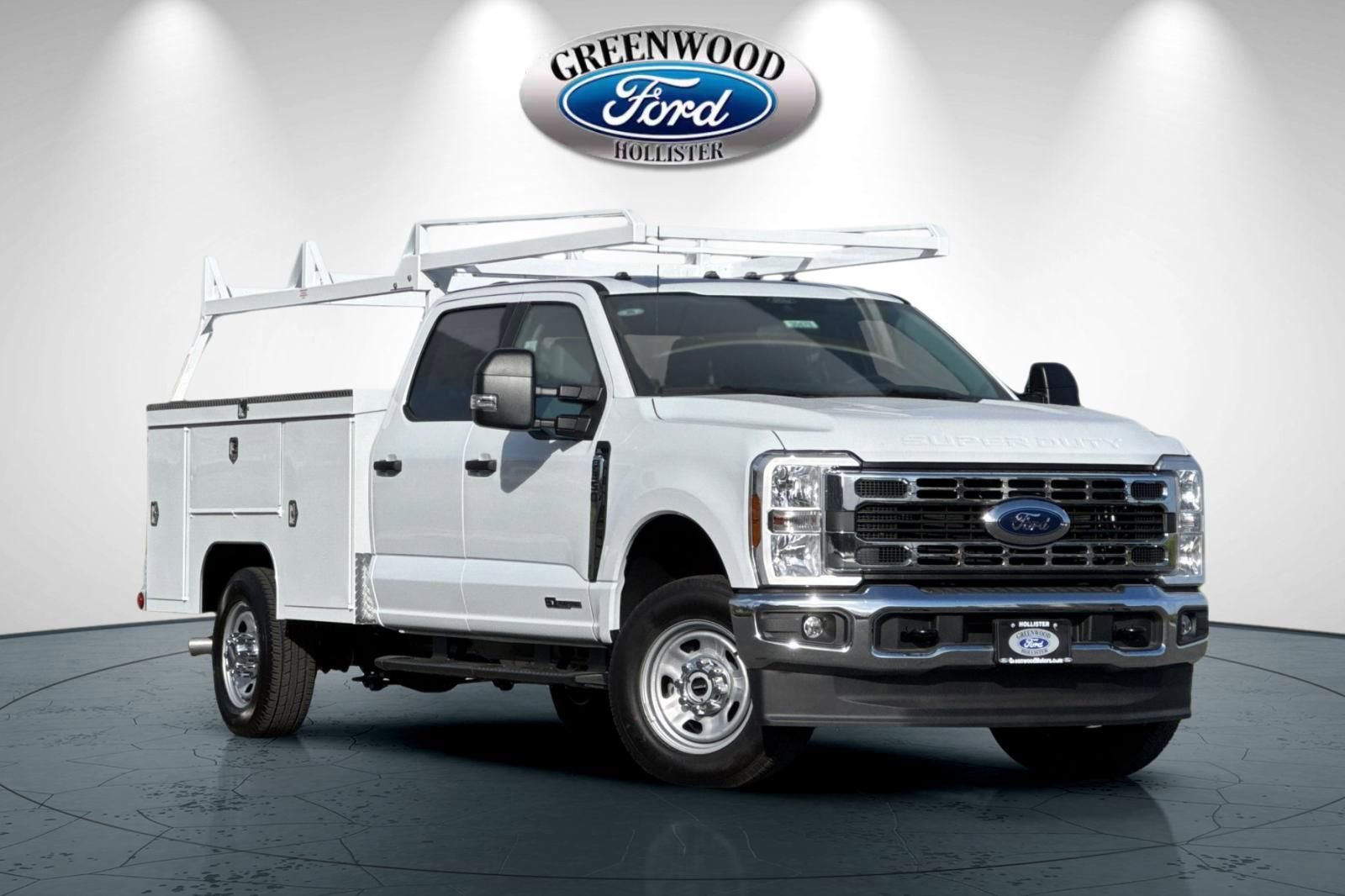New 2026 Ford F350 XL w/ XL Chrome Package image 2