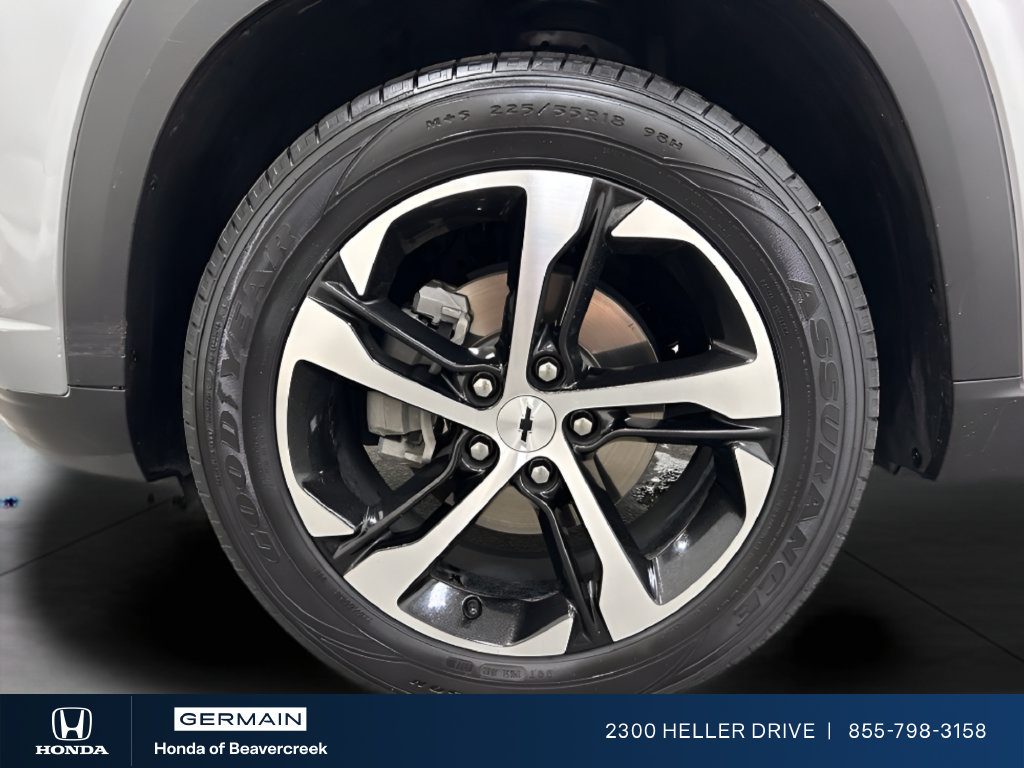 Used 2024 Chevrolet Trax RS w/ Driver Confidence Package FWD image 29