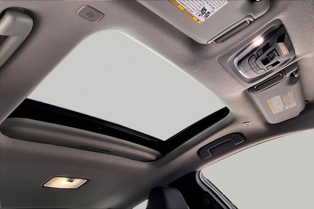 Used 2024 Toyota Corolla Cross LE w/ Moonroof Package FWD image 25